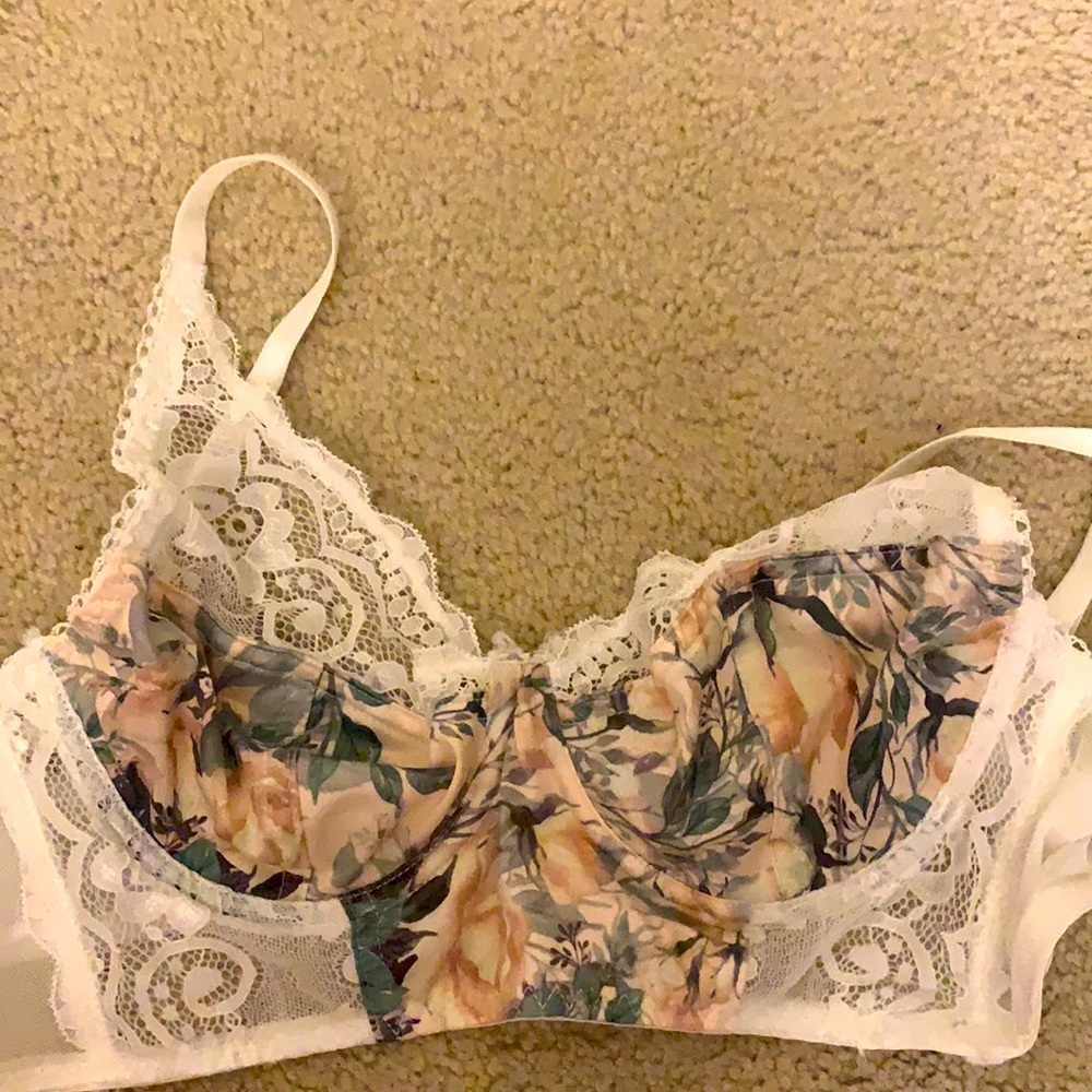 NEVER WORN peach and cream colored floral bra